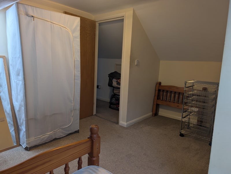 Room Besford Close in Manchester