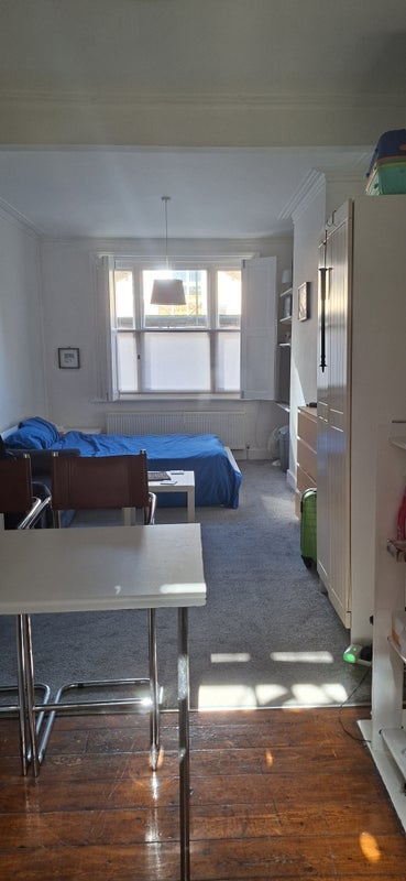 Flat Newark Street in Greater London