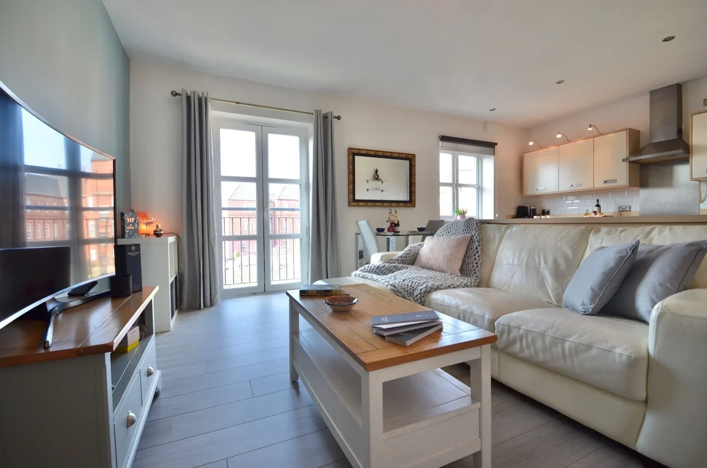 Flat Cudworth Drive in Nottingham