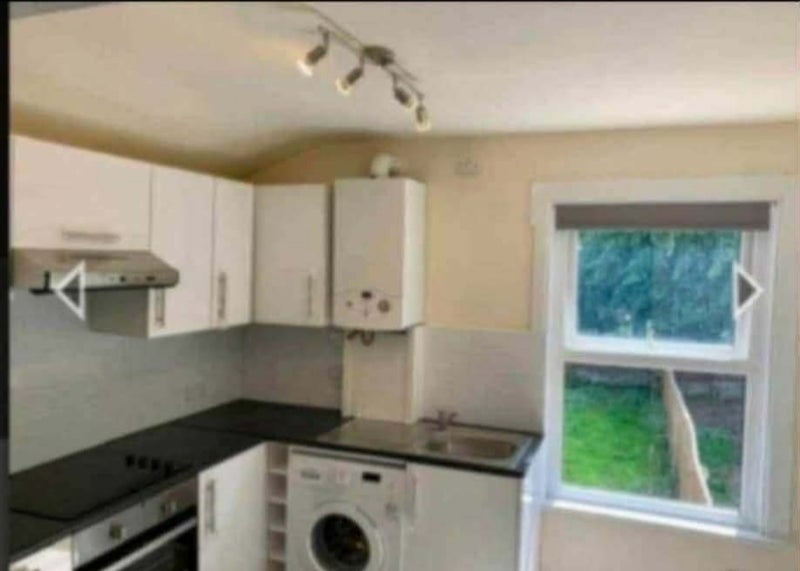 Room Capel Road in Greater London