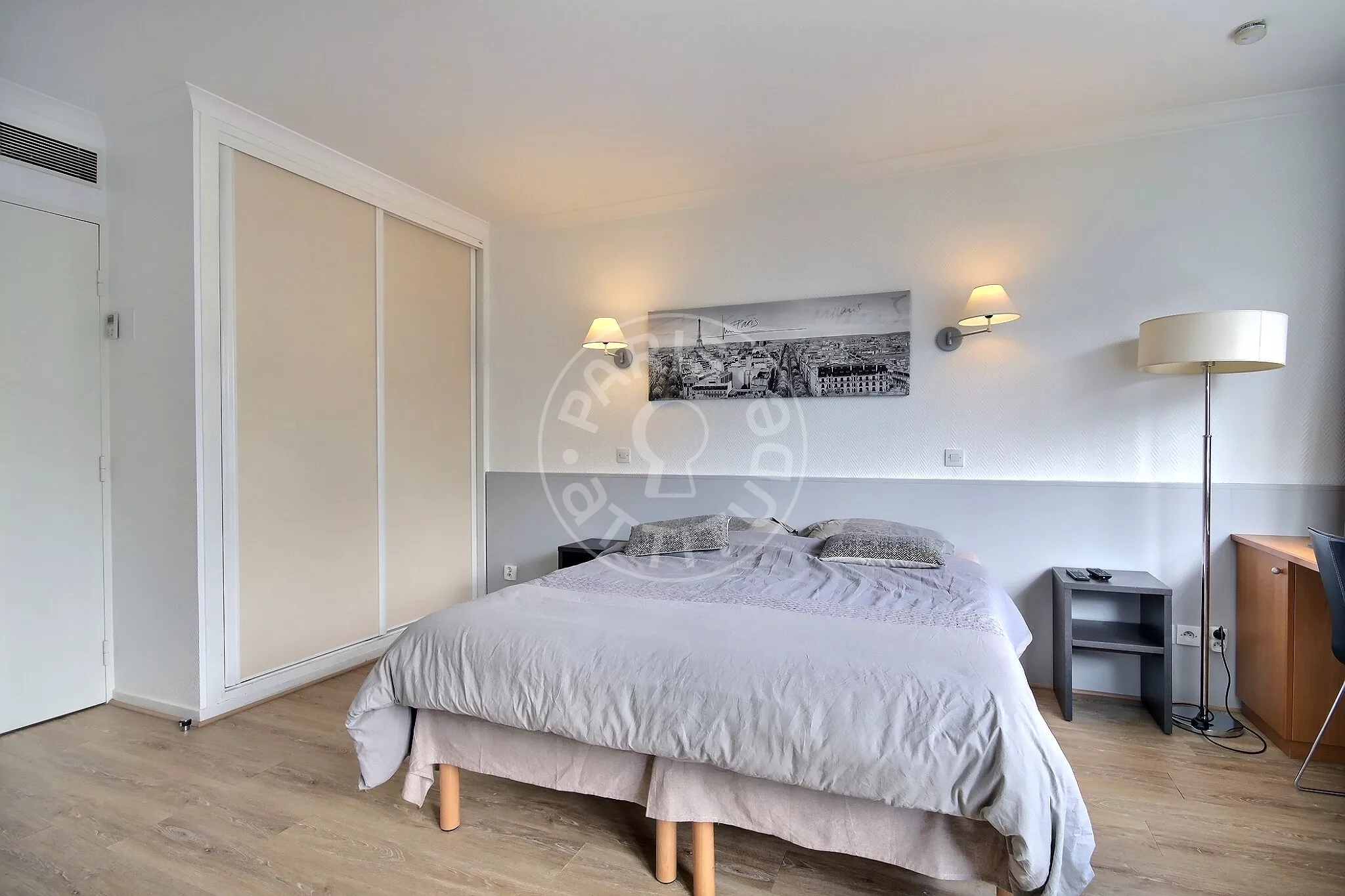 Appartement Rue Eliane Jeannin-Garreau à Paris