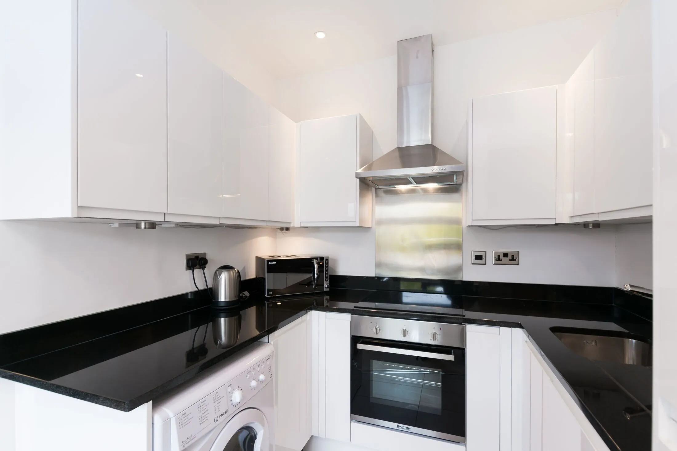 Flat Fulham Road in Greater London