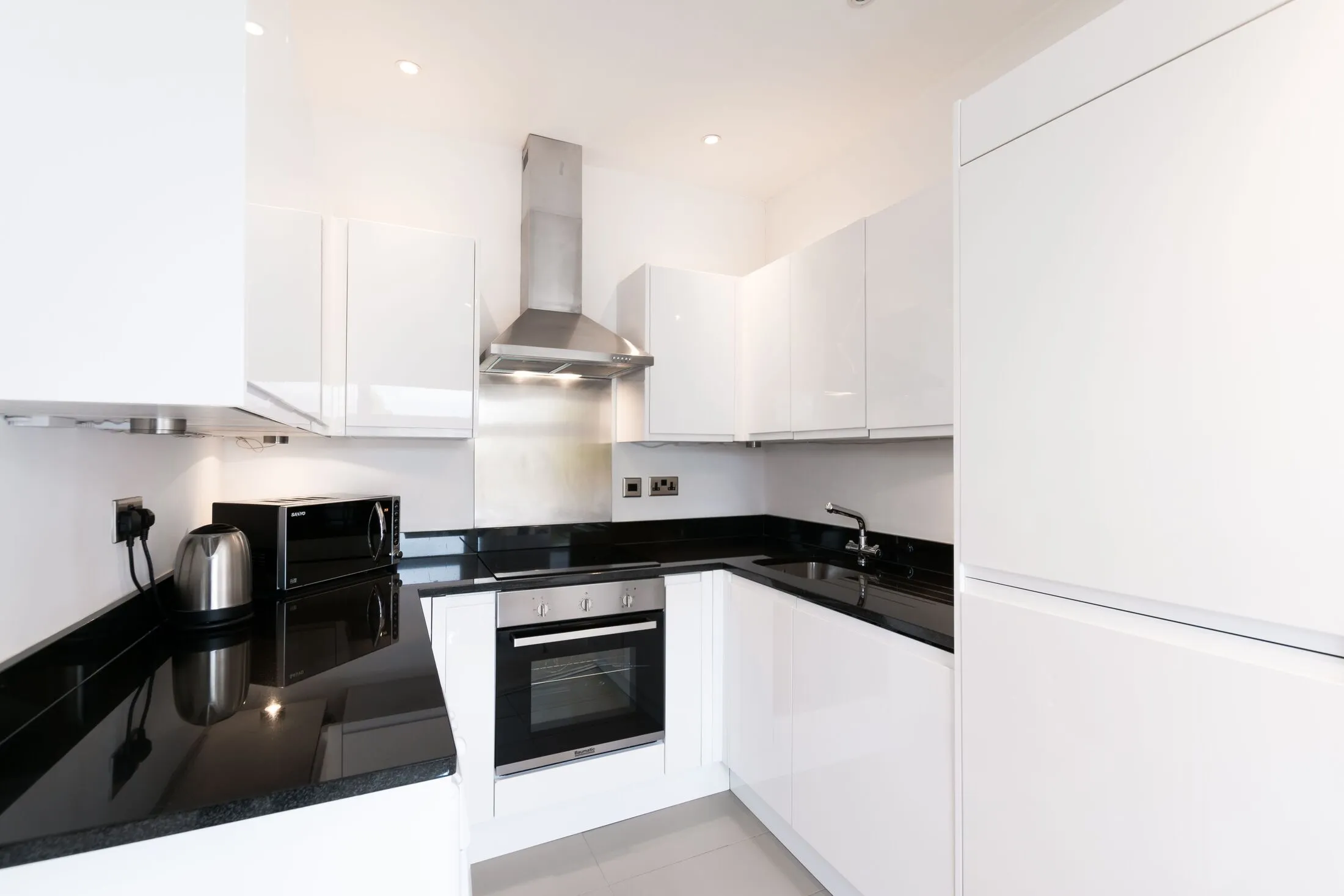 Flat Fulham Road in Greater London