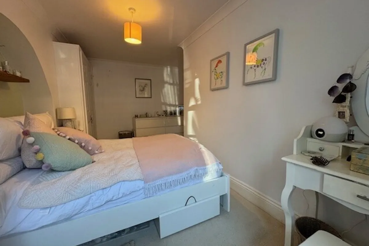 Flat Albermarle Row in Bristol
