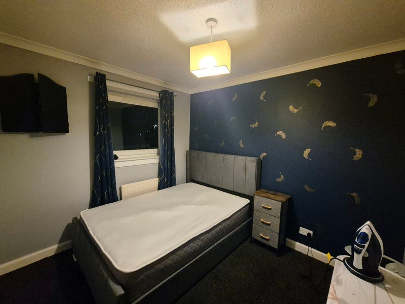 Room Robertson Way in Livingston
