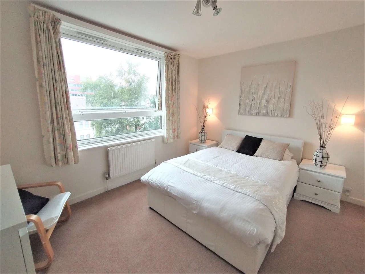 Flat Hurlingham Gardens in Greater London