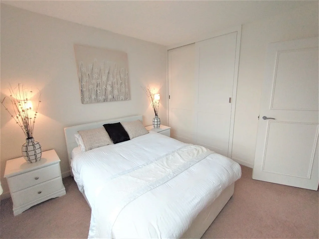 Flat Hurlingham Gardens in Greater London