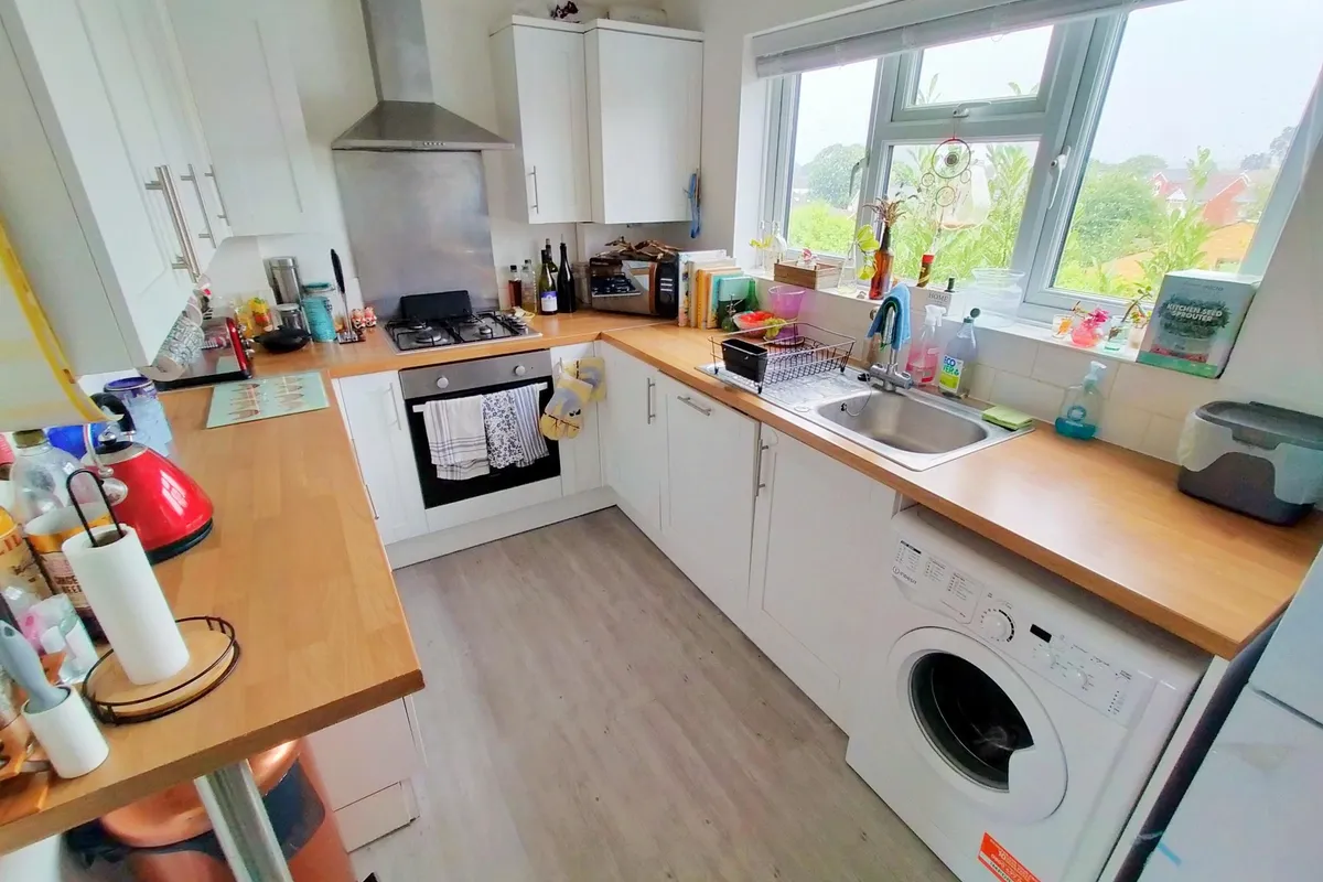 Flat Nutleigh Grove in North Hertfordshire