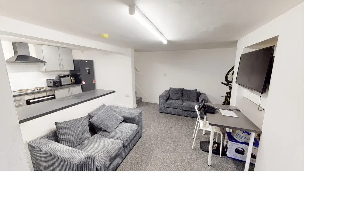 Flat Talbot Avenue in Leeds