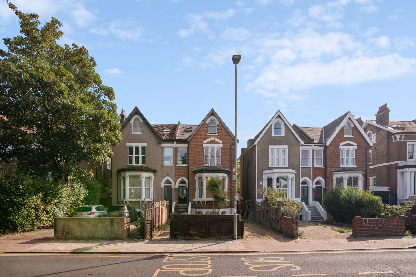 Flat Bedford Hill in Greater London