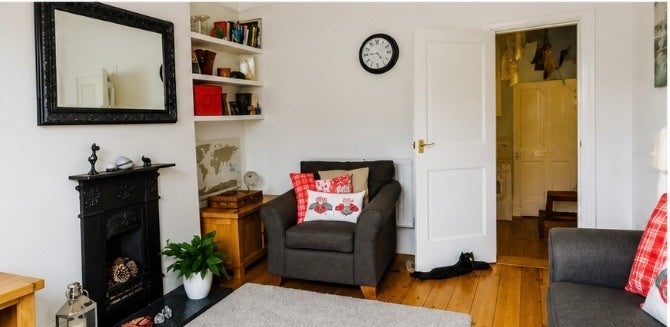 Flat Pathfield Road in Greater London