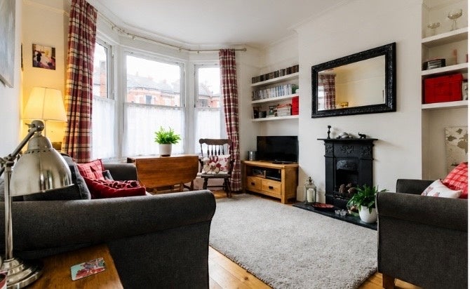 Flat Pathfield Road in Greater London