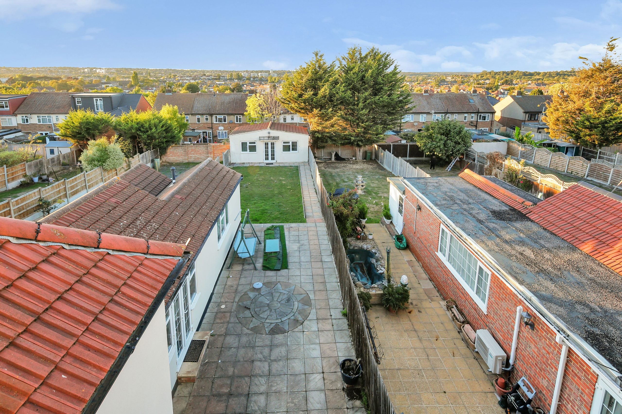 House Herent Drive in London