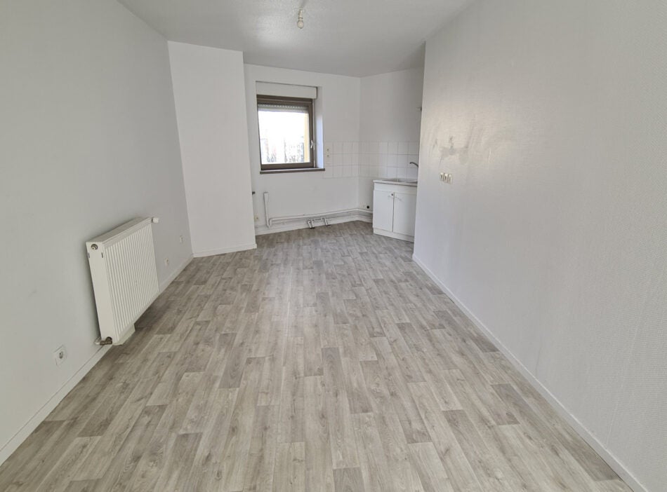 Flat Rue de la Gare in Champdor-Corcelles