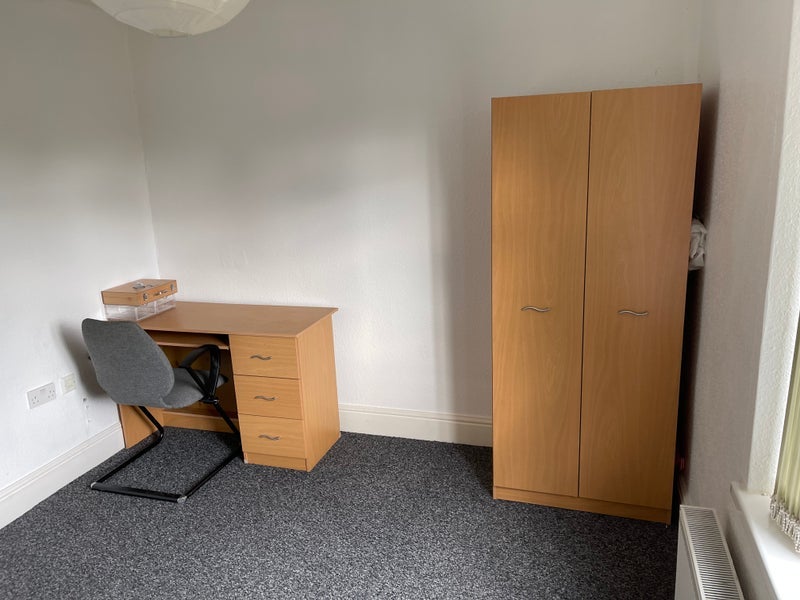 Room Selly Wick Road in Birmingham