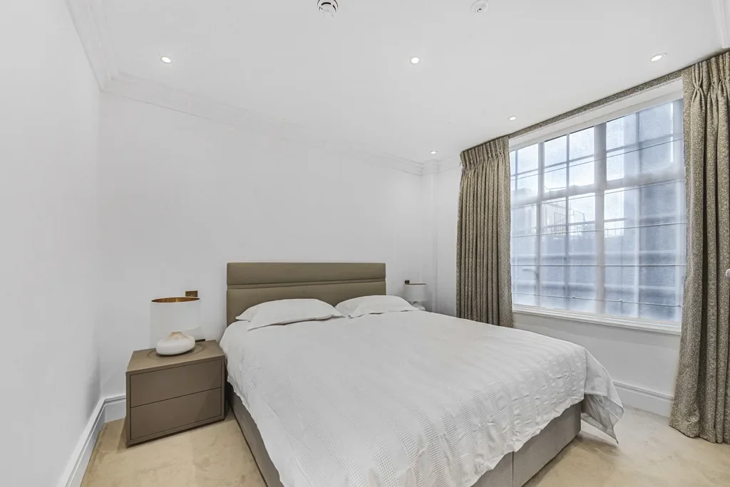 Flat Carrington Street in City of Westminster