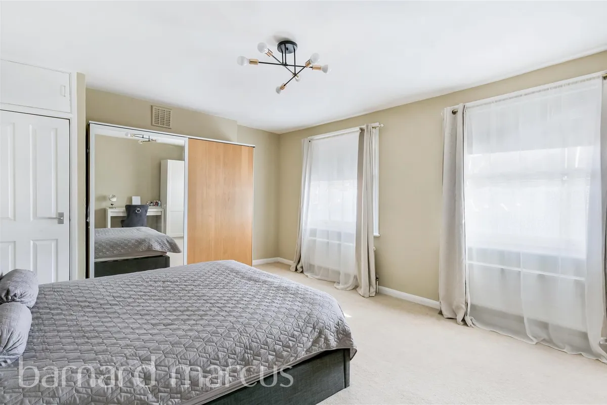 Flat Southerton Road in Greater London