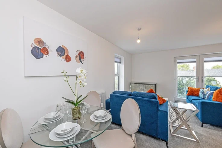 Flat Florence Avenue in Heswall