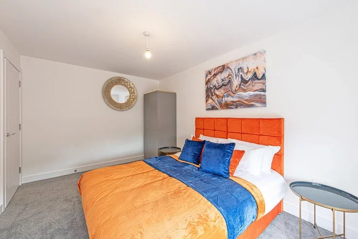 Flat Florence Avenue in Heswall