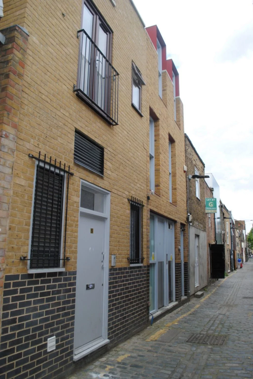 Flat Voss Street in Greater London