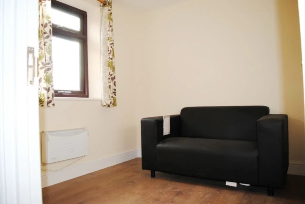 Flat Voss Street in Greater London