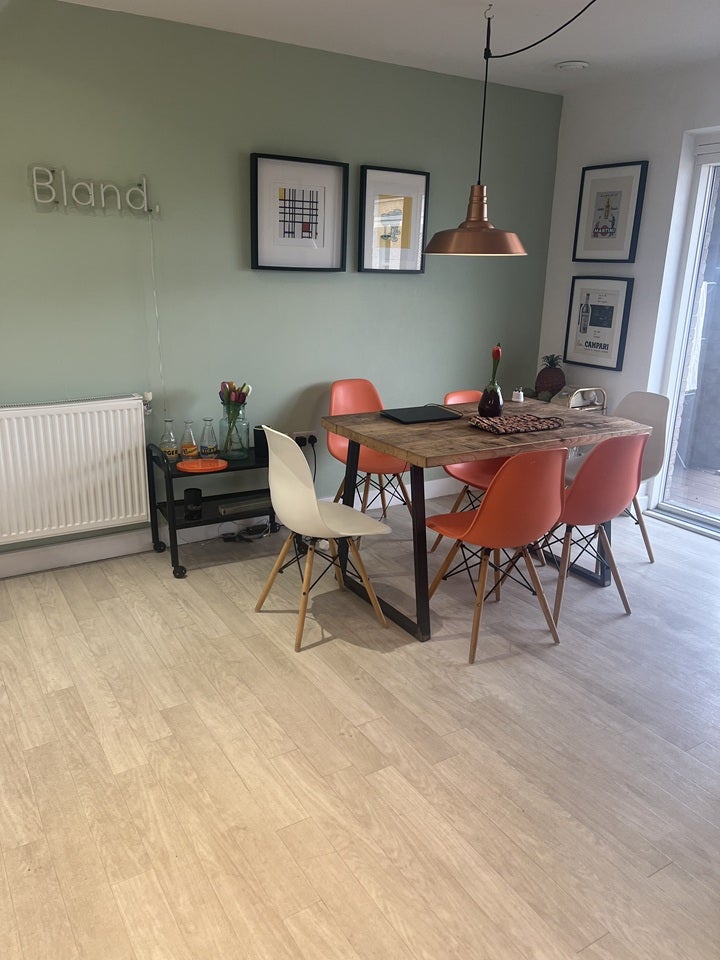 Flat Adenmore Road in Greater London