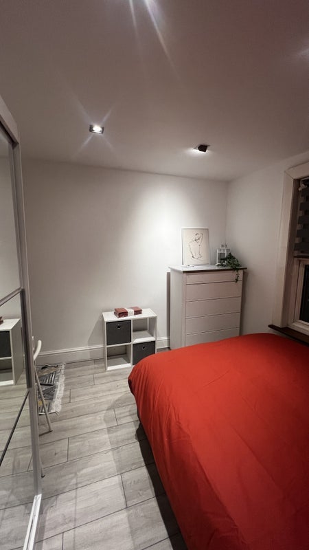 Room Ballater Road in Greater London