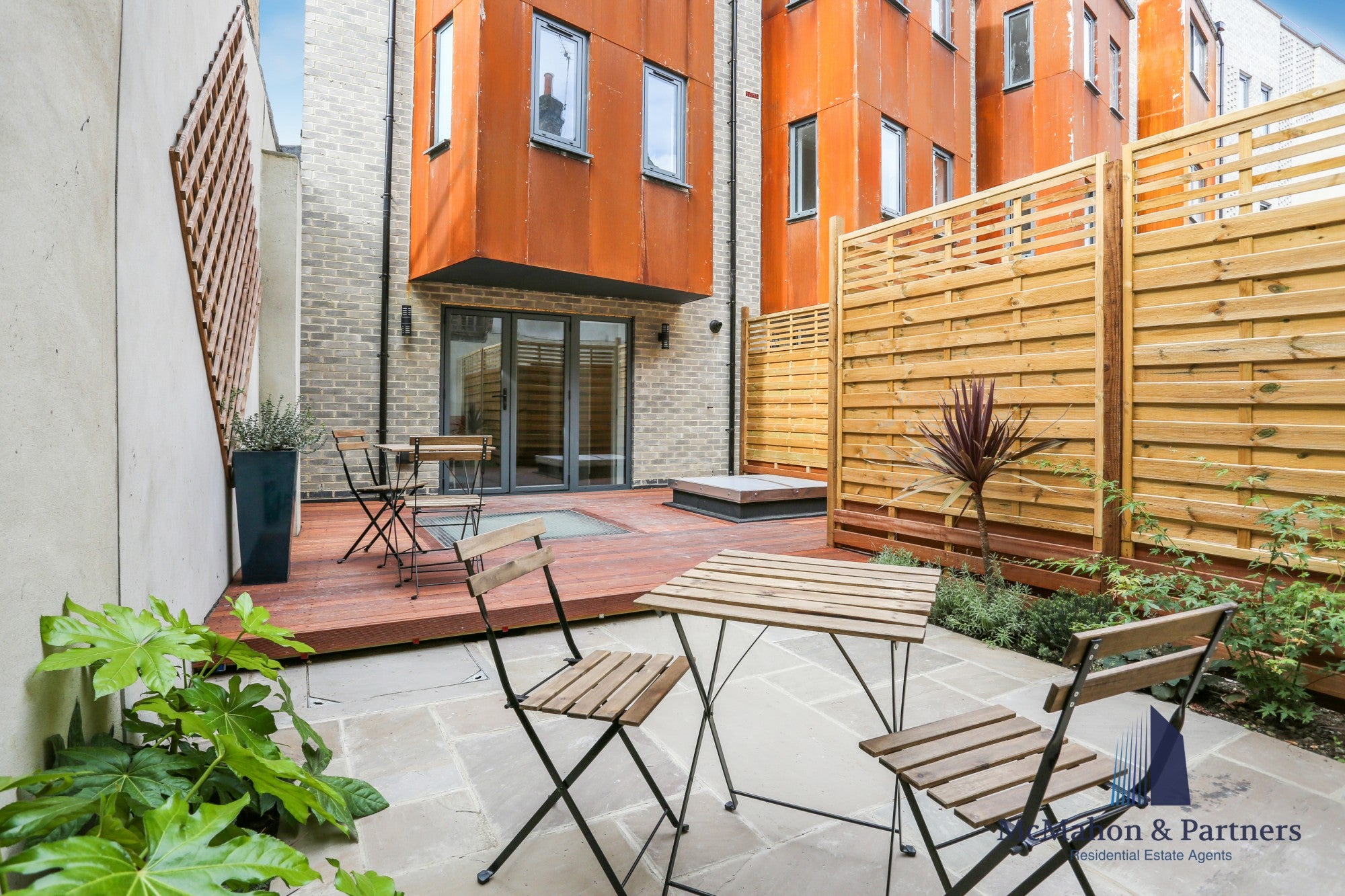 House Comet Street in London
