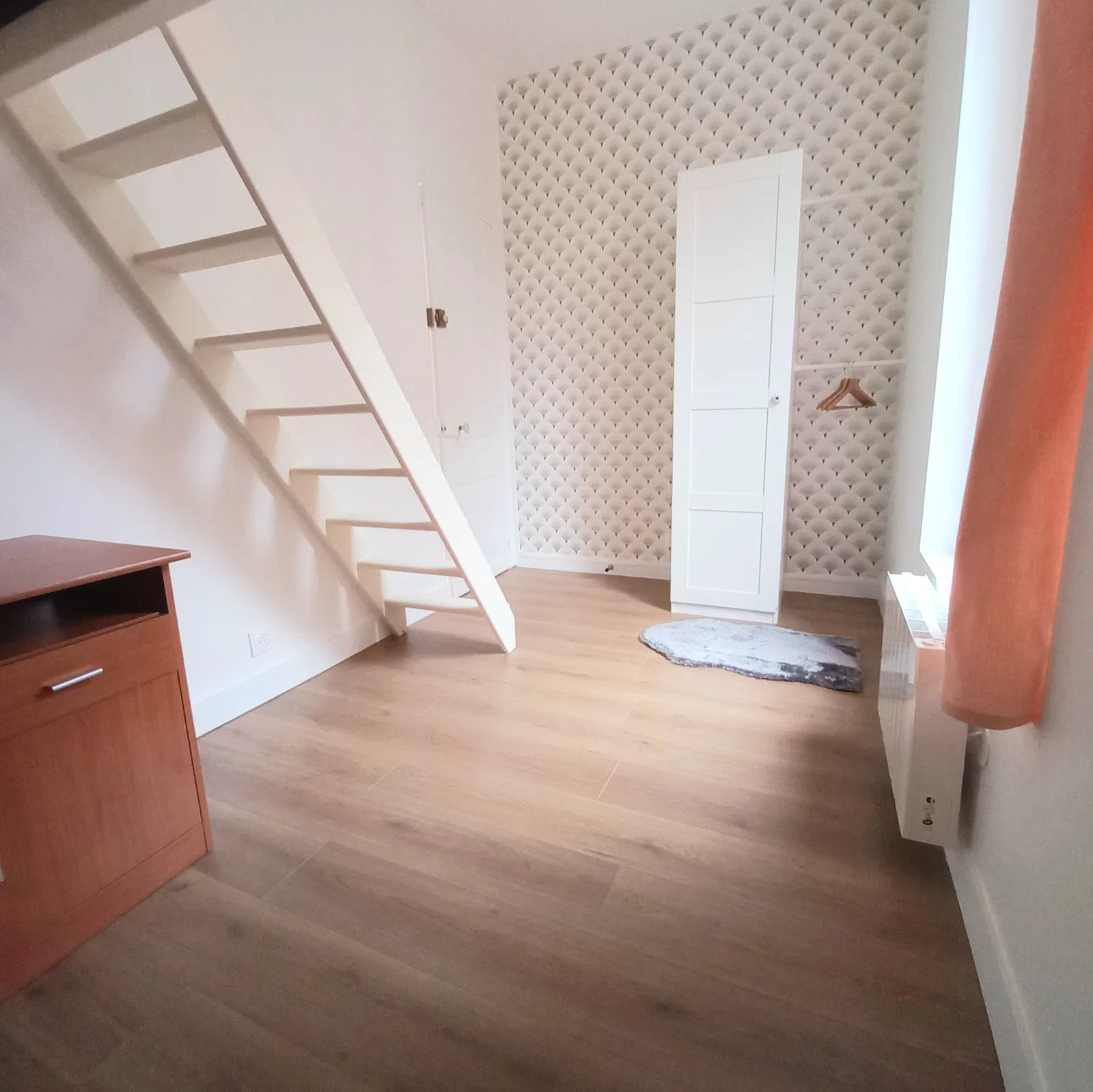 Chambre Rue des Carrières à Pontoise