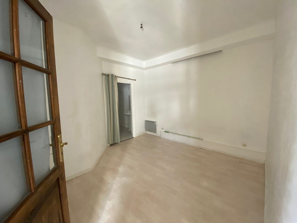 Flat Avenue Albert Sorel in Caen
