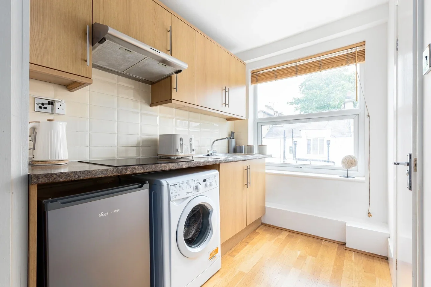 Room Leinster Gardens in City of Westminster