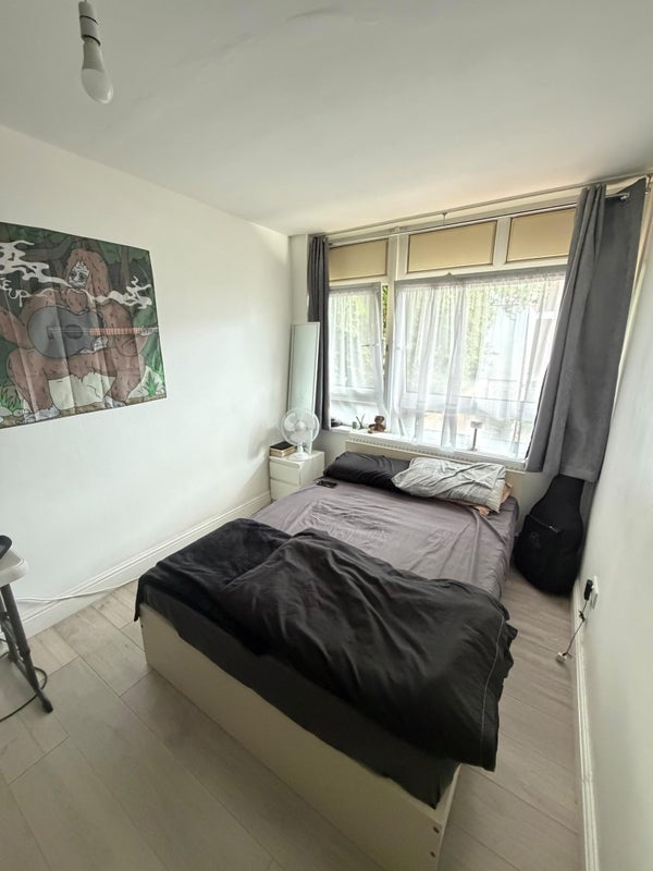Room Stewart Street in Greater London