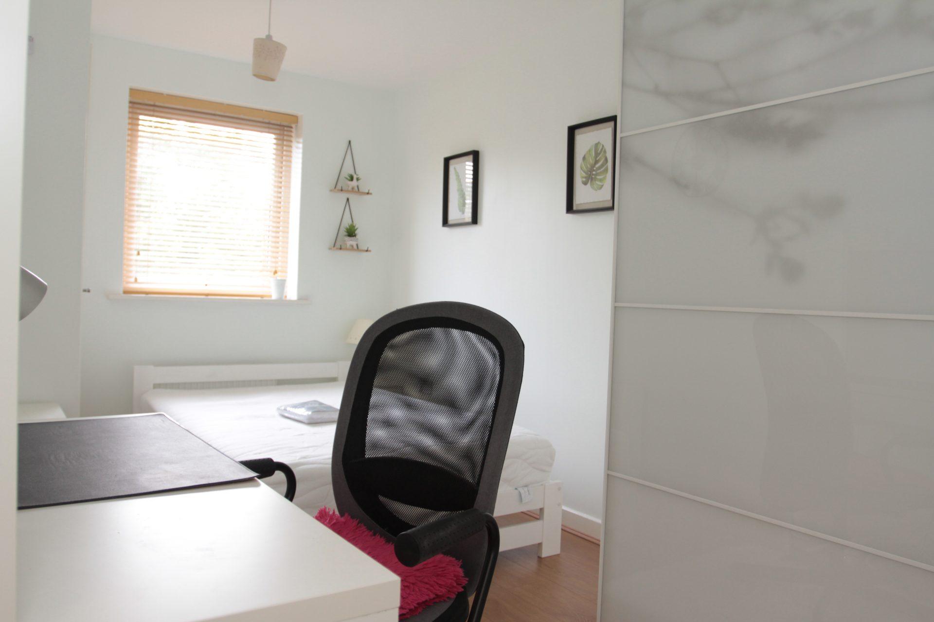 Flat Pavilion Close in Leicester
