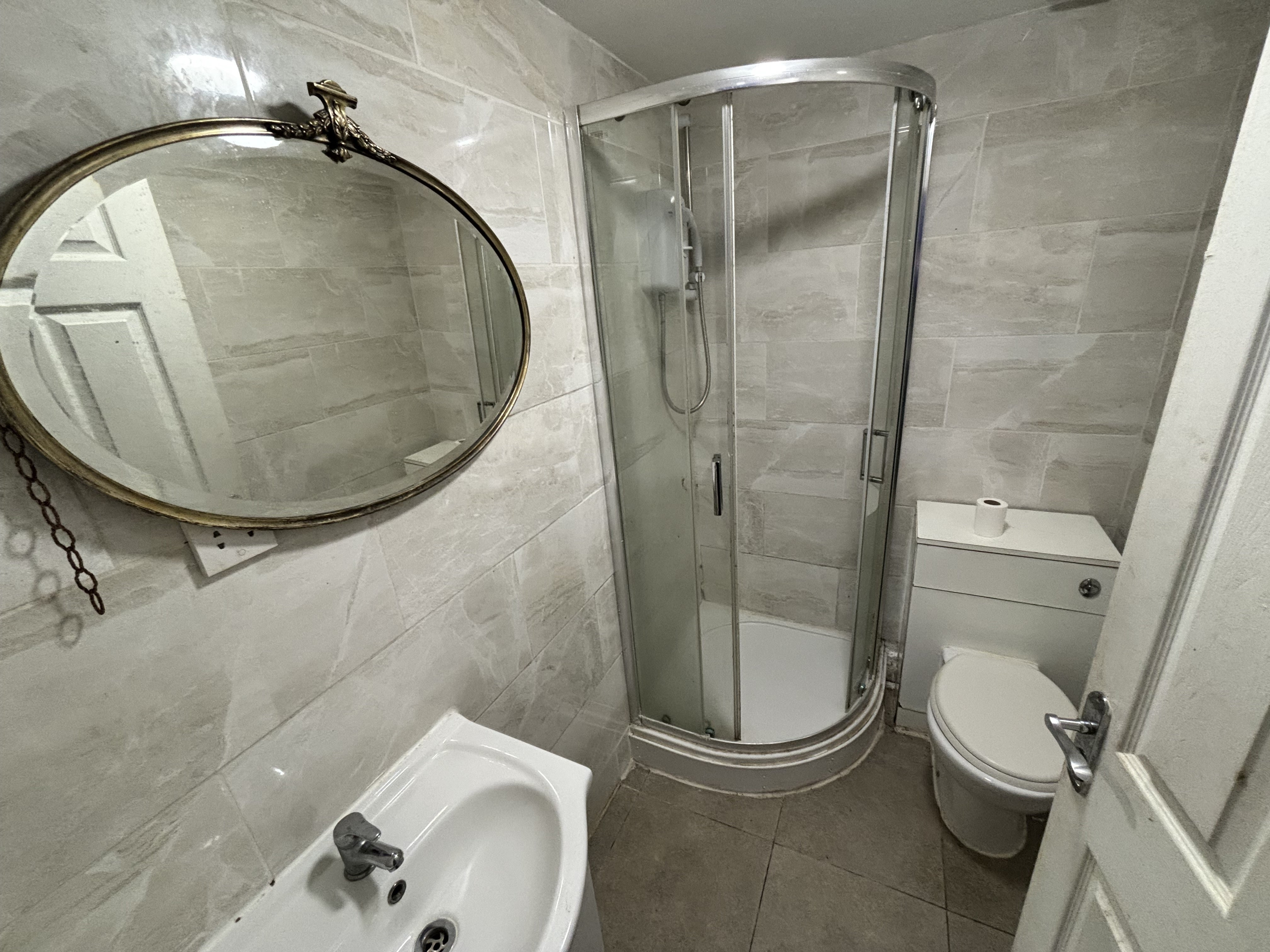 Flat Upper Bond Street in Hinckley and Bosworth