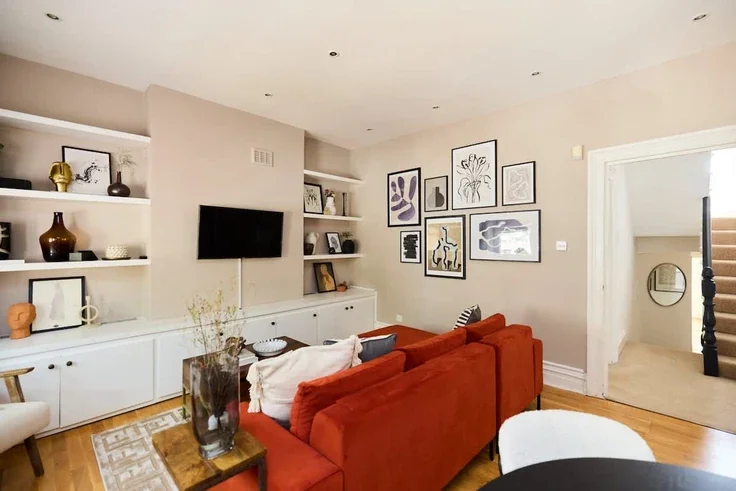 Flat Despard Road in Greater London