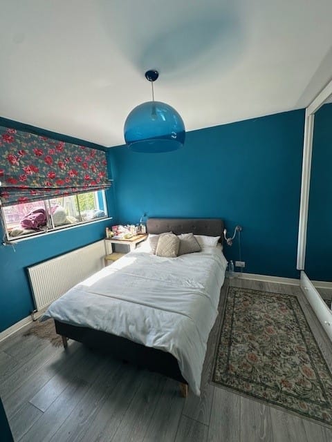 Flat Hopton Road in Greater London