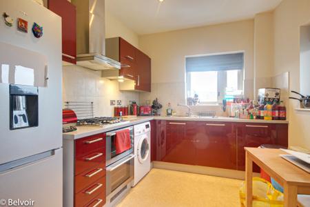 Flat Sutherland Close in Gloucester