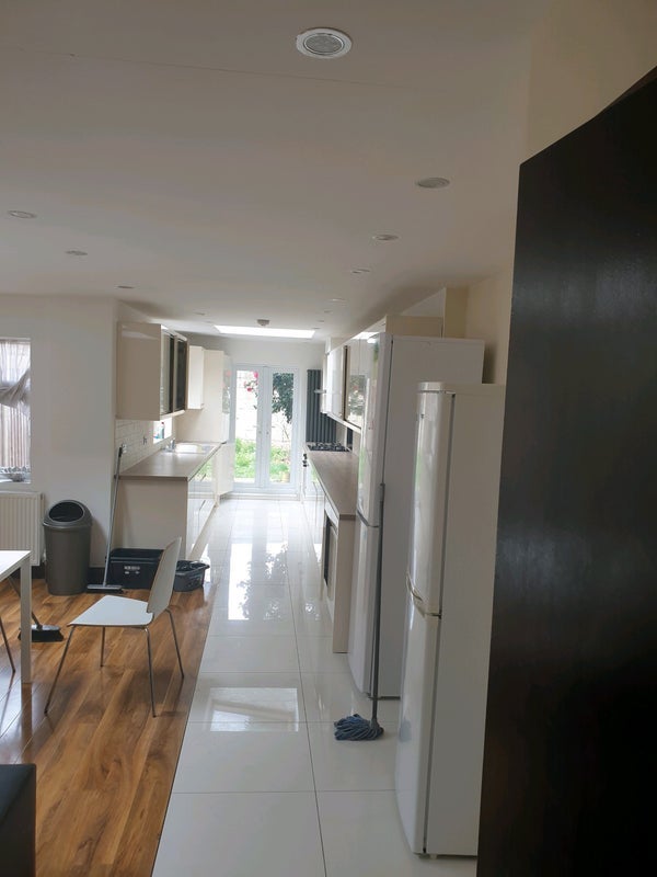 Room Grange Road in Greater London