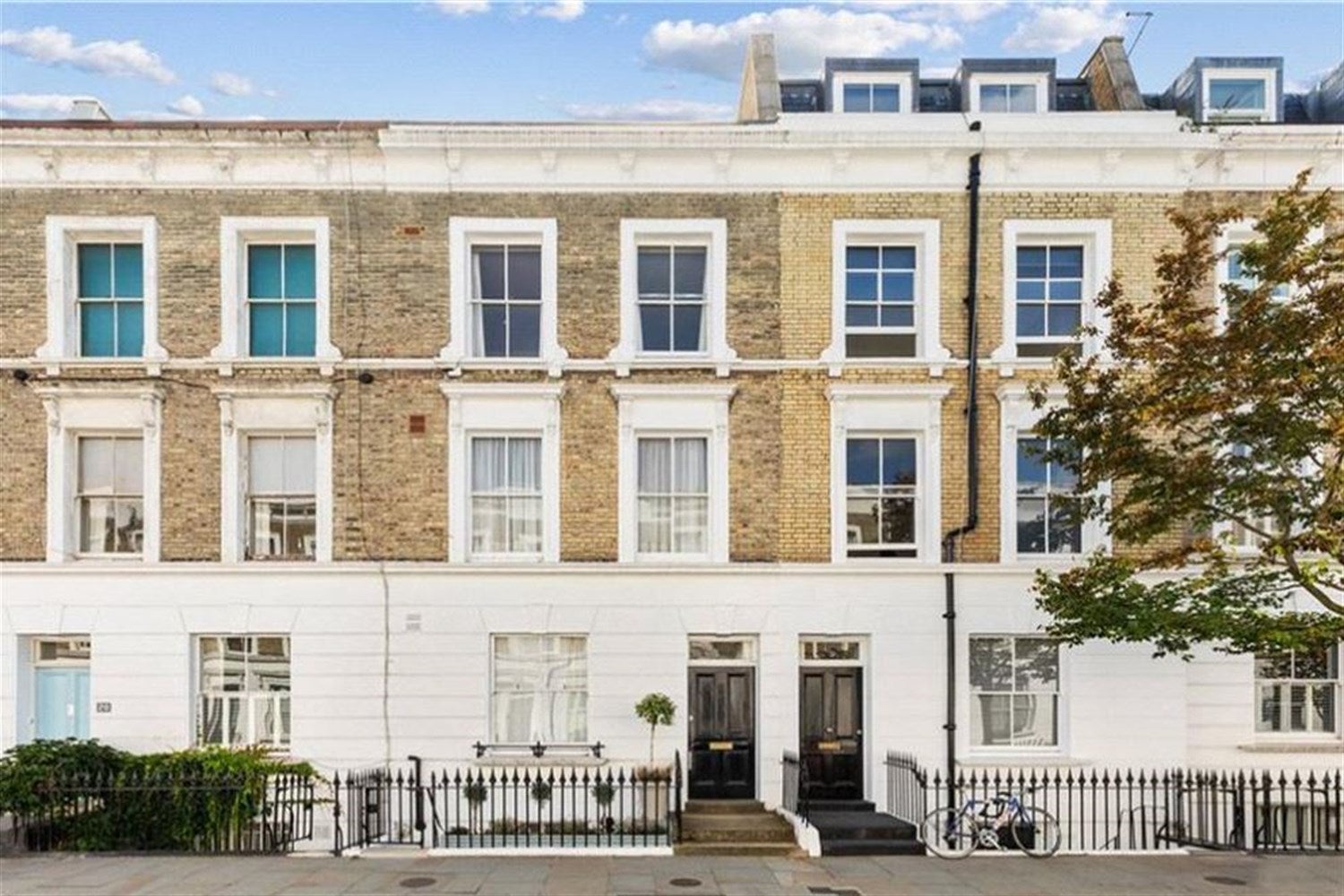 Flat Ifield Road in Greater London