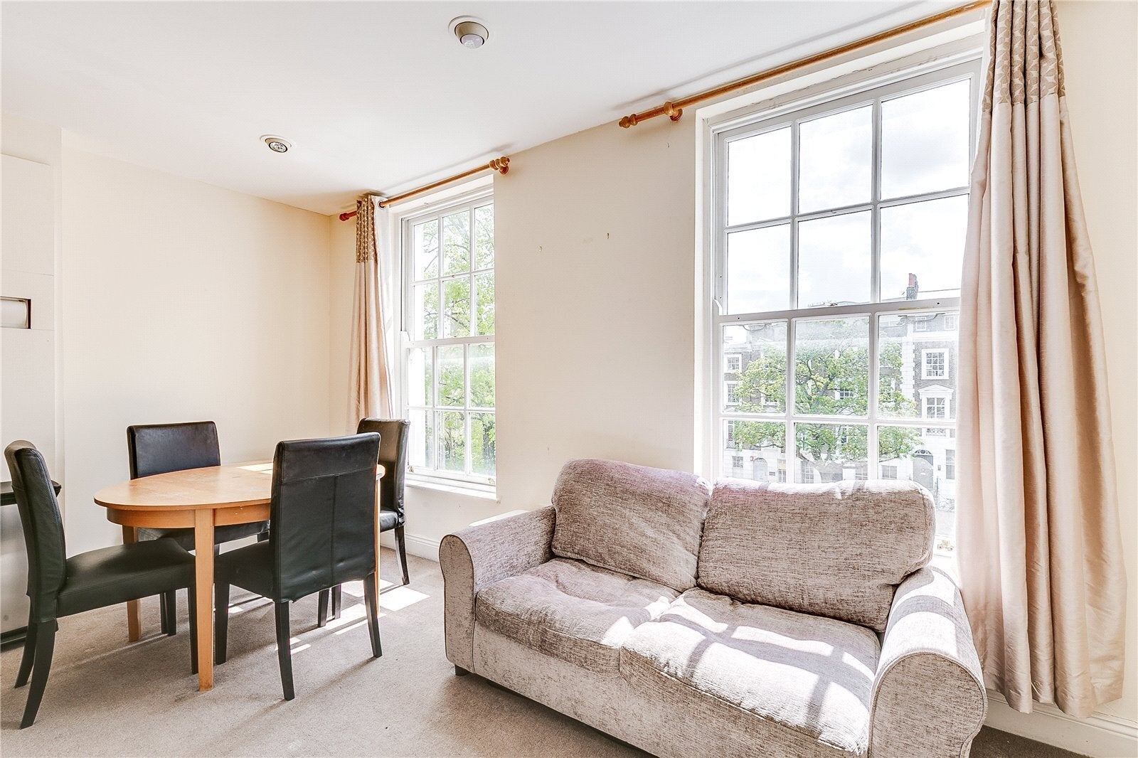 Flat Colebrooke Row in Greater London