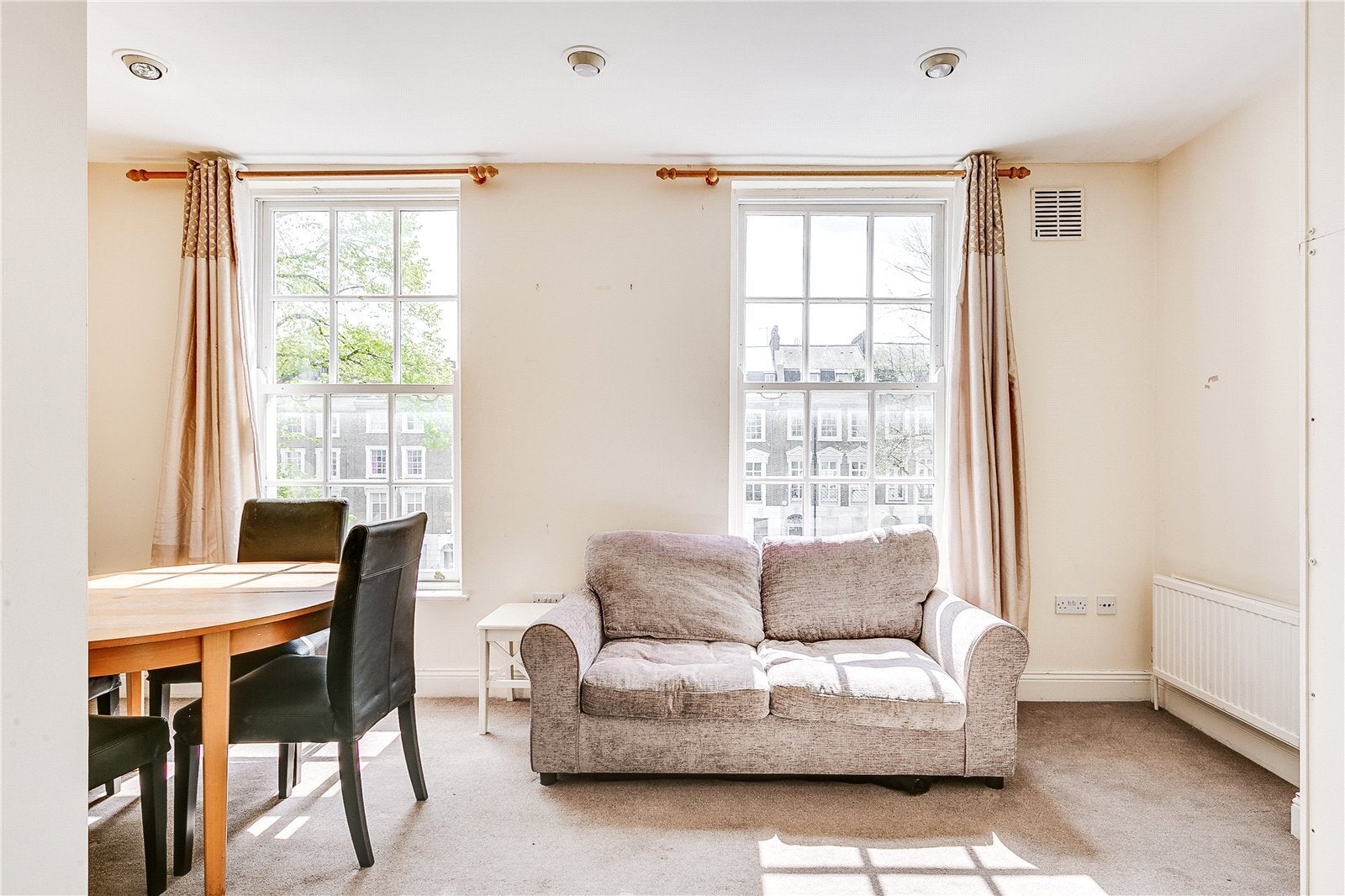 Flat Colebrooke Row in Greater London