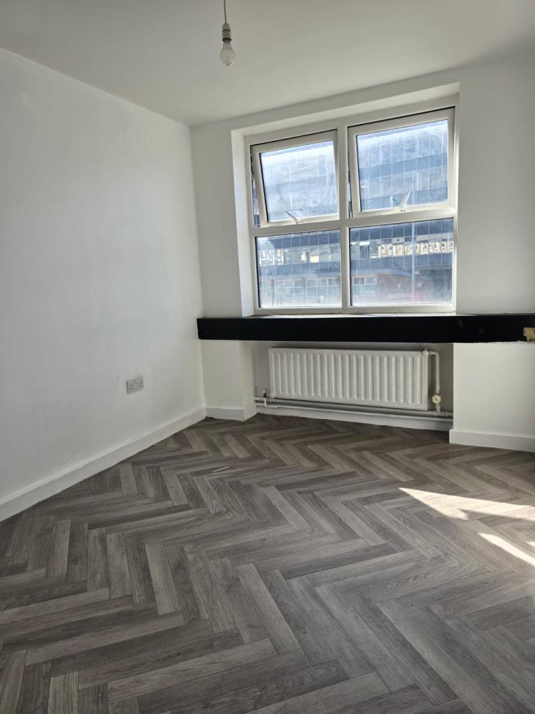 Flat Dunstable Road in Luton