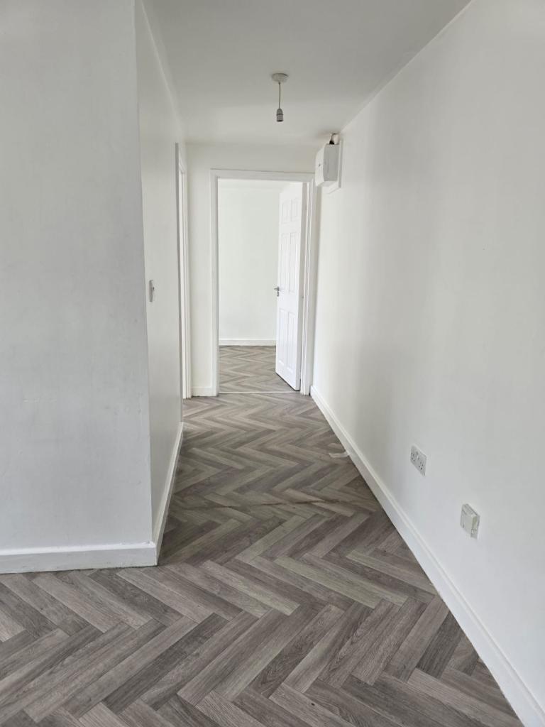 Flat Dunstable Road in Luton