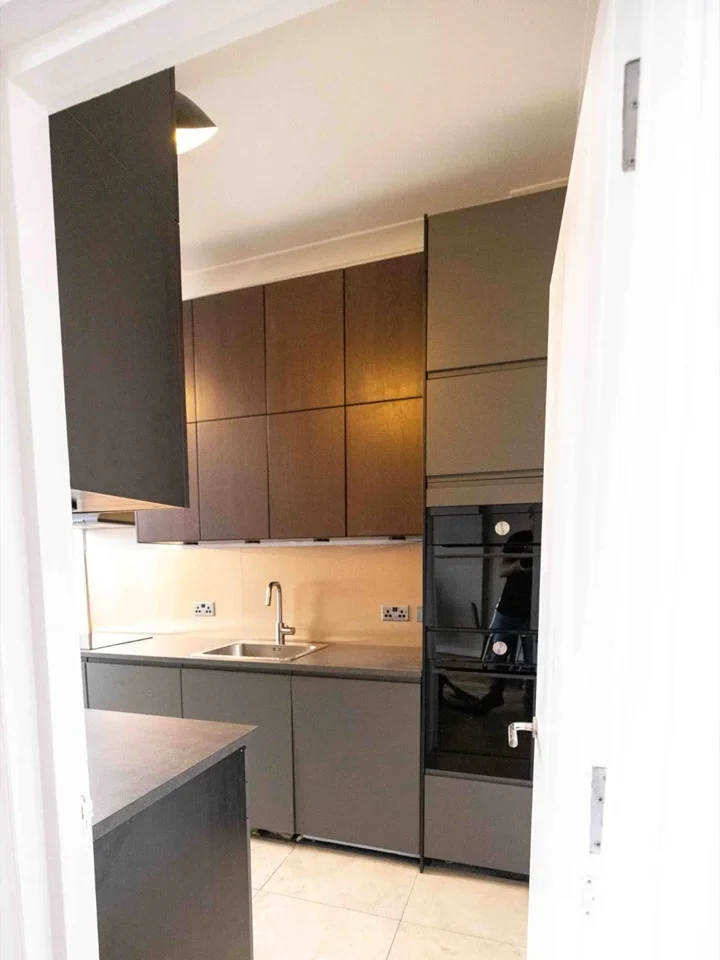 Flat Hackney Road in Greater London