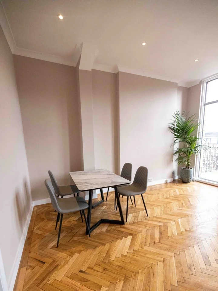 Flat Hackney Road in Greater London