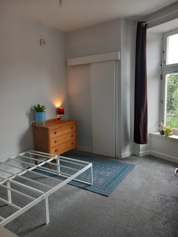 Room Maryhill Road in Glasgow