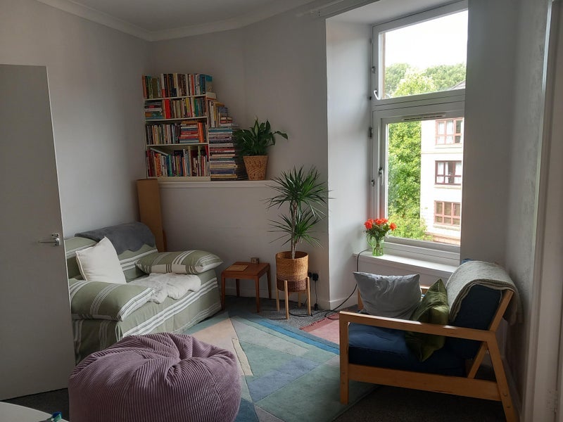 Room Maryhill Road in Glasgow