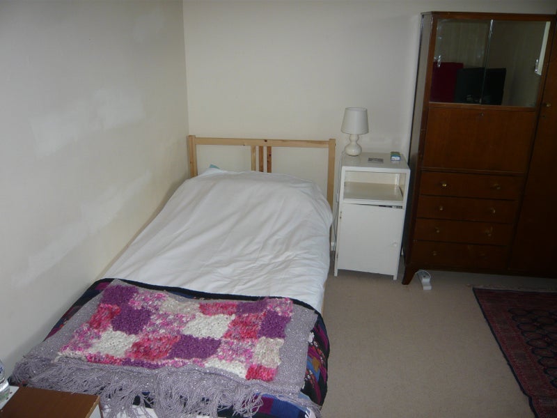 Room Mortimer Road in Kenilworth