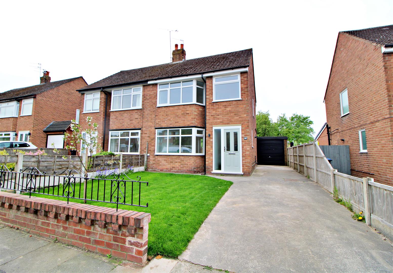 House Sefton Avenue in Borough of Wyre
