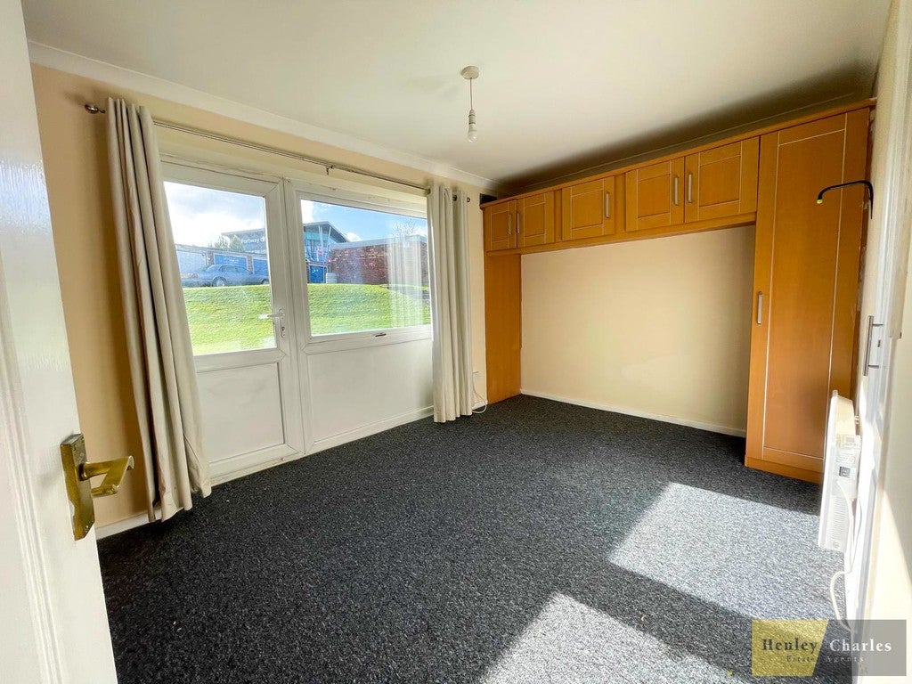 Flat Newbury Lane in Sandwell